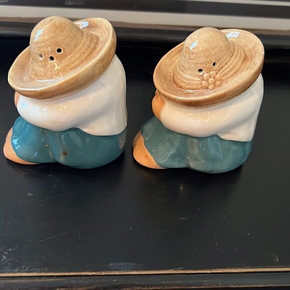 Vintage Ceramic Figurine S&P Shakers . Sleeping sombrero people - Picture 3 of 6